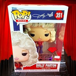 Dolly Parton entertainment earth exclusive # 351 (nib)